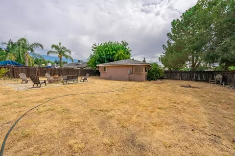 2467 Sierra Ave, Clovis, CA 93611 photo 23