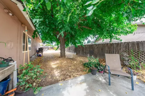 2467 Sierra Ave, Clovis, CA 93611 photo 20