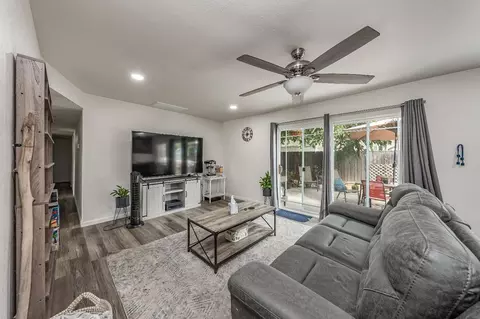 2467 Sierra Ave, Clovis, CA 93611 photo 6