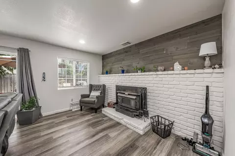 2467 Sierra Ave, Clovis, CA 93611 photo 7