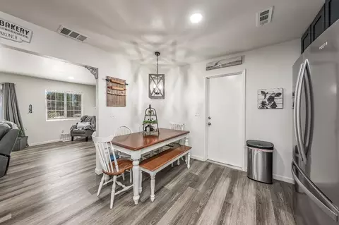2467 Sierra Ave, Clovis, CA 93611 photo 12