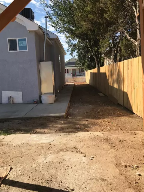 230 E Ivy St, Hanford, CA 93230 photo 8