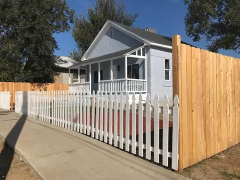 230 E Ivy St, Hanford, CA 93230 photo 4
