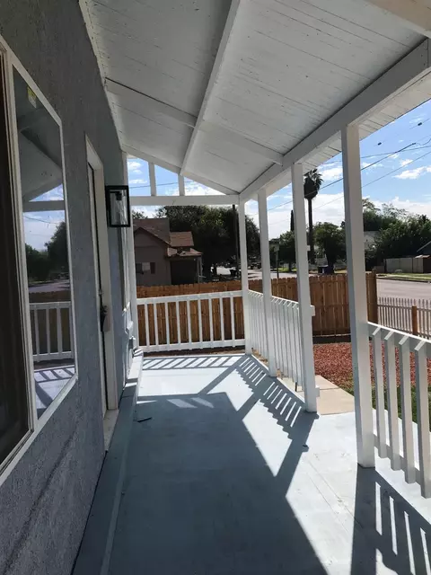 230 E Ivy St, Hanford, CA 93230 photo 3