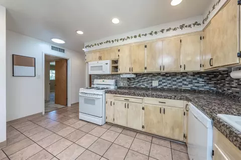 1925 Short Dr, Hanford, CA 93230 photo 11
