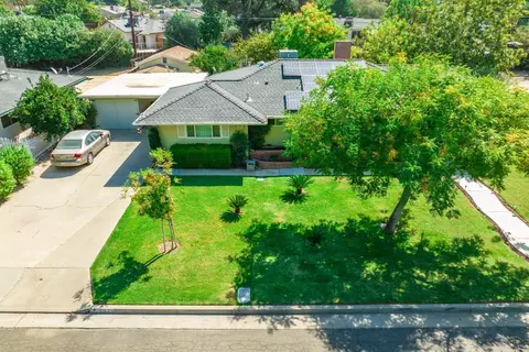 1925 Short Dr, Hanford, CA 93230 photo 3