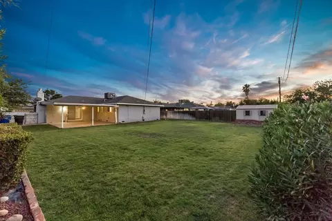 212 E Bainbridge Dr, Hanford, CA 93230 photo 19