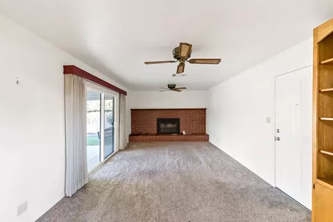 212 E Bainbridge Dr, Hanford, CA 93230 photo 8