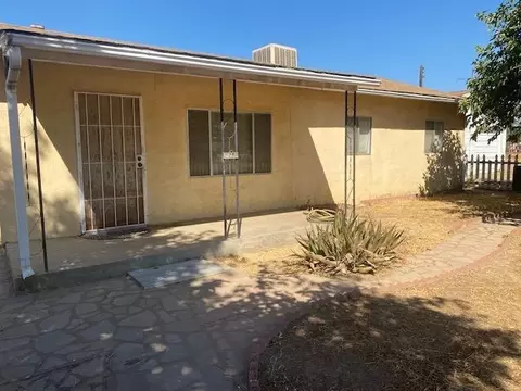 27747 Echo St, Madera, CA 93638 photo 2
