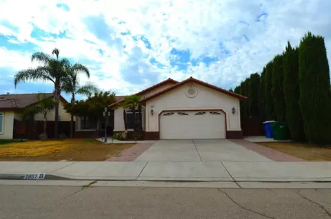 2607 Hillcrest St, Selma, CA 93662 photo 2