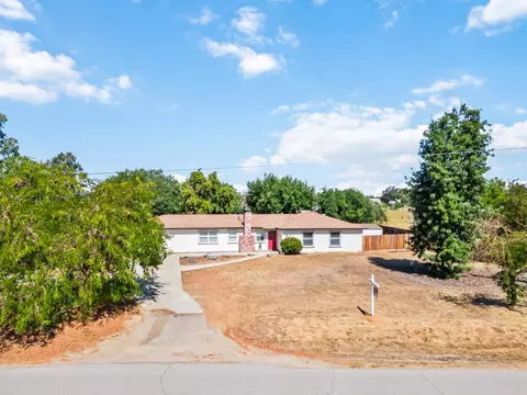 30807 James Ave, Madera, CA 93636 photo 2