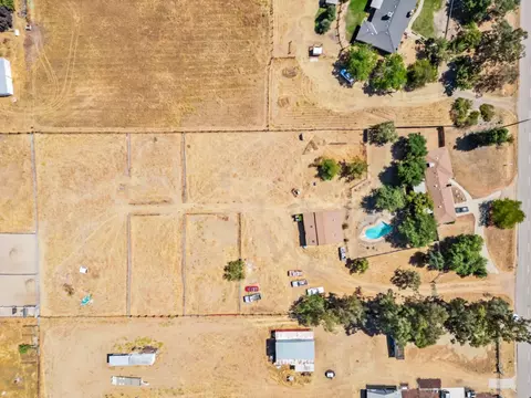 30807 James Ave, Madera, CA 93636 photo 12