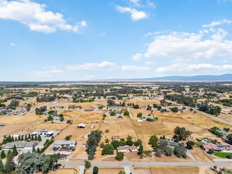 30807 James Ave, Madera, CA 93636 photo 9