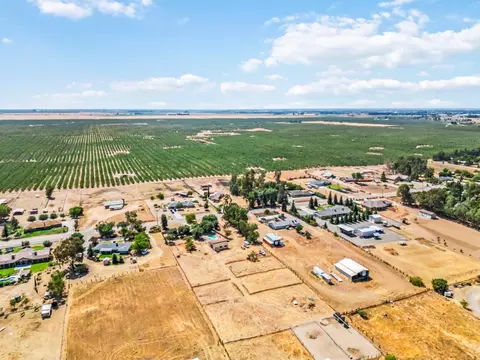 30807 James Ave, Madera, CA 93636 photo 17