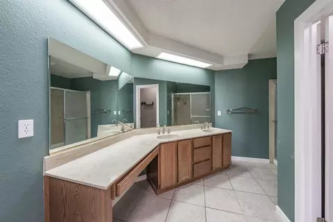 1410 Pine Dr, Lemoore, CA 93245 photo 23