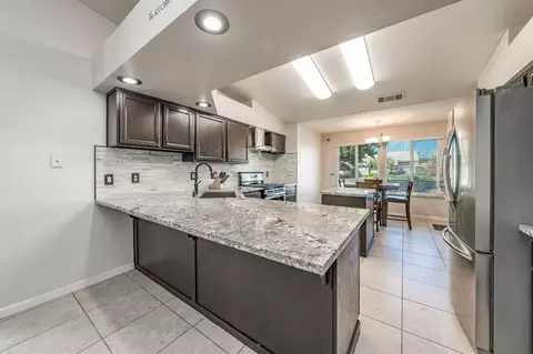 1410 Pine Dr, Lemoore, CA 93245 photo 10
