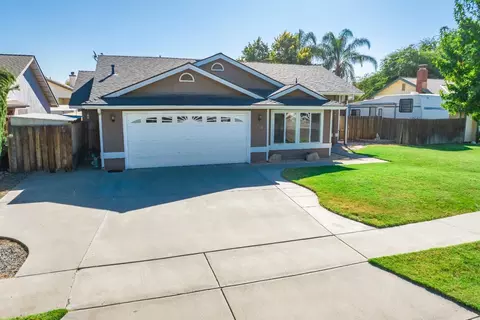 1410 Pine Dr, Lemoore, CA 93245 photo 30