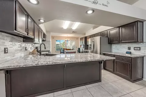 1410 Pine Dr, Lemoore, CA 93245 photo 9