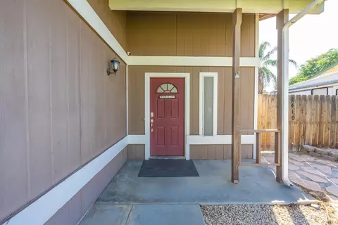 1410 Pine Dr, Lemoore, CA 93245 photo 3