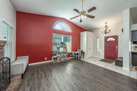 1410 Pine Dr, Lemoore, CA 93245 photo 5