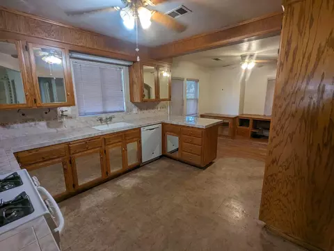 621 E 5th St, Madera, CA 93638 photo 11