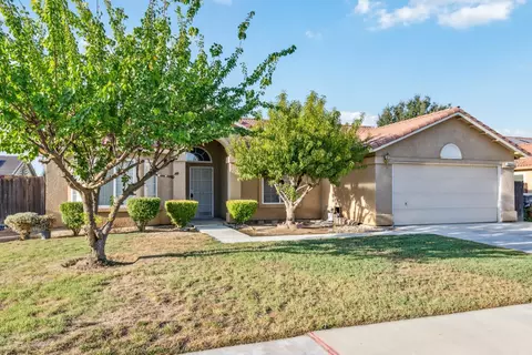 15826 W Middleton Ave, Kerman, CA 93630 photo 3