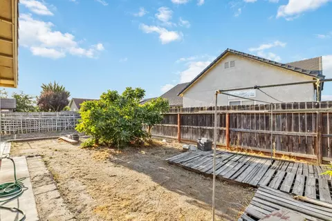 15826 W Middleton Ave, Kerman, CA 93630 photo 30