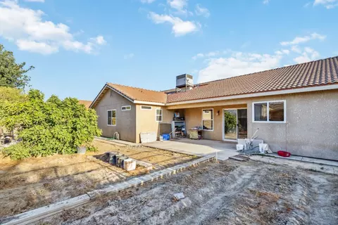 15826 W Middleton Ave, Kerman, CA 93630 photo 29