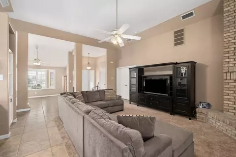 3151 Magnolia Ave, Clovis, CA 93611 photo 9