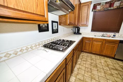 804 Pear St, Madera, CA 93638 photo 6