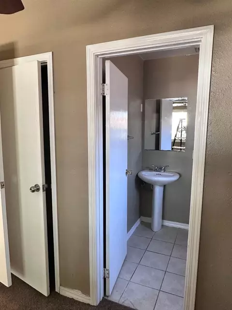 224 E San Mateo St, Avenal, CA 93204 photo 9