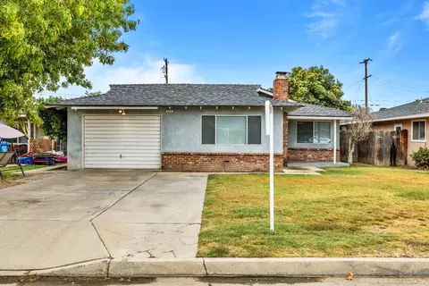 412 N N St, Madera, CA 93637 photo 1