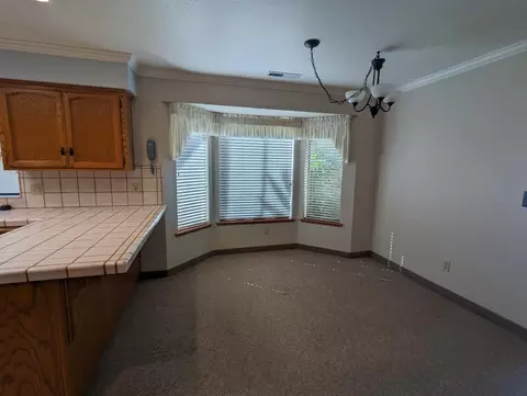 129 Queen Ln, Madera, CA 93637 photo 10