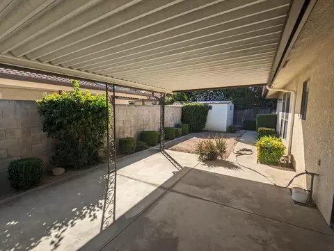 129 Queen Ln, Madera, CA 93637 photo 25
