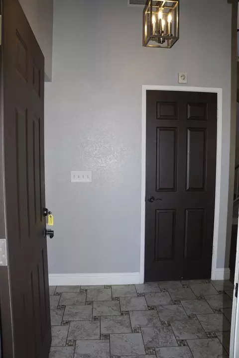 147 W Pilgrim Ln, Clovis, CA 93612 photo 4