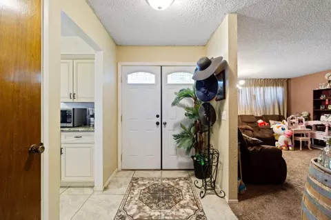 37058 Cloverleaf Ave, Madera, CA 93636 photo 5