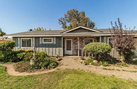 16950 Crescent Dr, Madera, CA 93638 photo 2