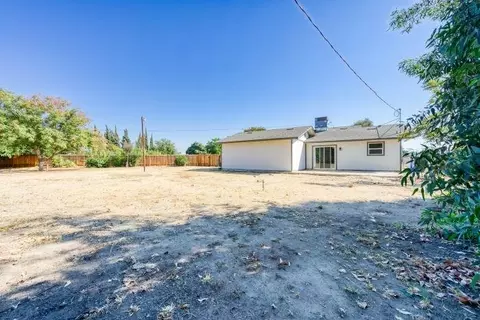 405 N Dickey Ave, Dinuba, CA 93618 photo 14