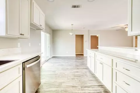 405 N Dickey Ave, Dinuba, CA 93618 photo 7