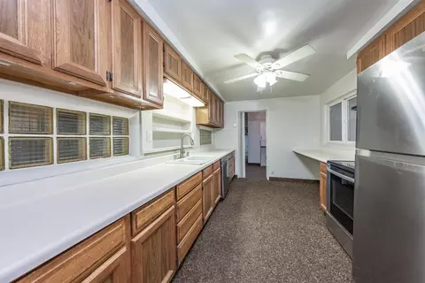 351 Walnut St, Lemoore, CA 93245 photo 6
