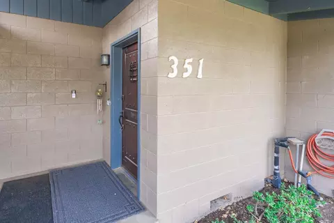 351 Walnut St, Lemoore, CA 93245 photo 2