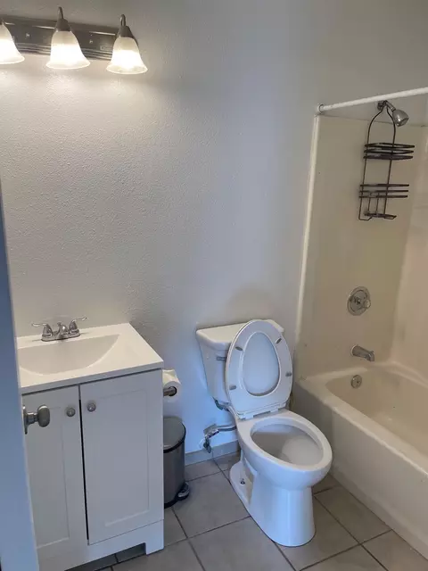 1467 Taylor St, Madera, CA 93638 photo 9