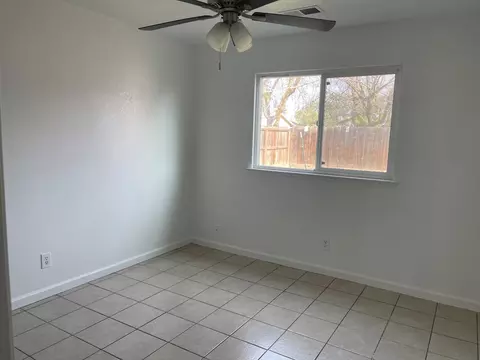 1467 Taylor St, Madera, CA 93638 photo 7