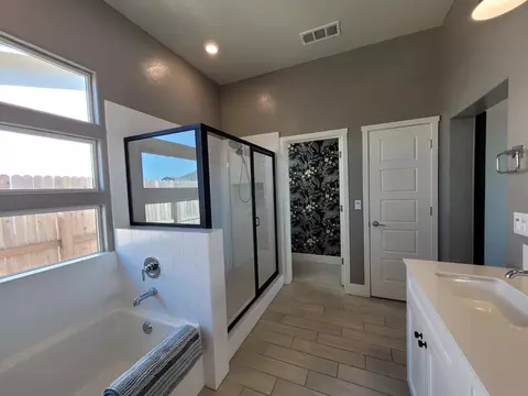 472 Capstone Way, Madera, CA 93636 photo 7