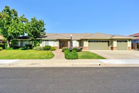 2538 Sequoia Ave, Sanger, CA 93657 photo 1
