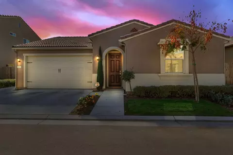 3036 Swift Ln, Clovis, CA 93619 photo 2
