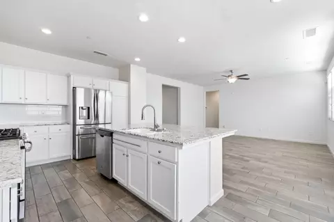 3036 Swift Ln, Clovis, CA 93619 photo 11