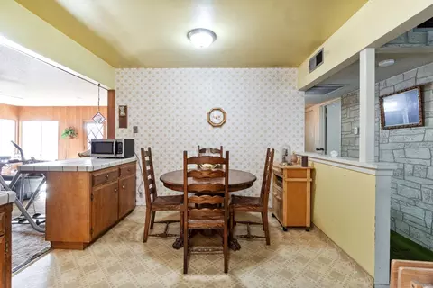 630 W Indianapolis Ave, Clovis, CA 93612 photo 9