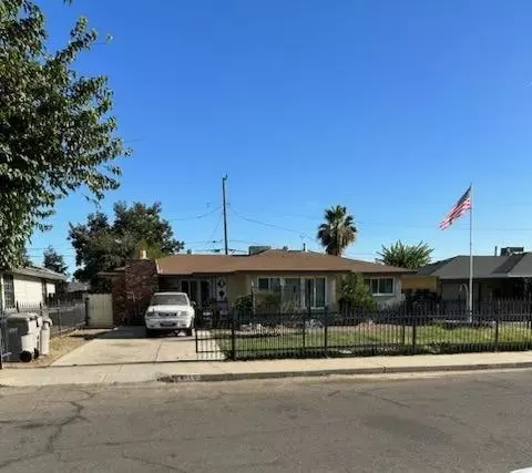 4110 E Brentwood Ave, Fresno, CA 93703