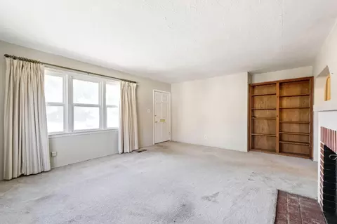 212 S I St, Madera, CA 93637 photo 7